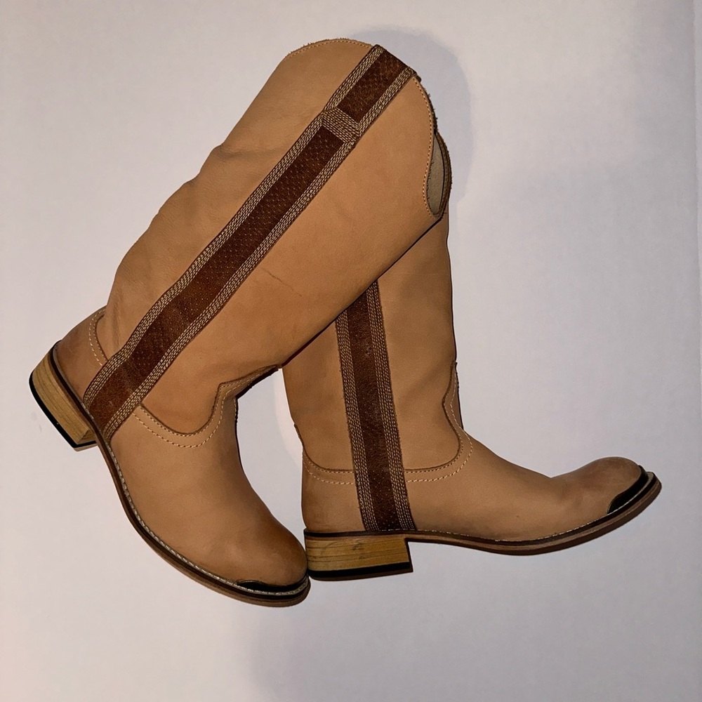 Spirit Women’s Boots Size 7B Pre-Owned